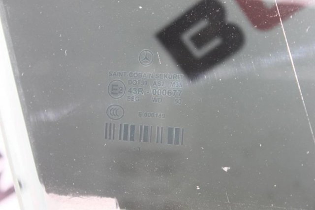 2127250810 MERCEDES Стекло двери передней правой купить в Ровно