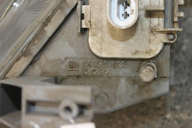 MERCEDES A2128200402 Динамик задней двери в наличии Киев