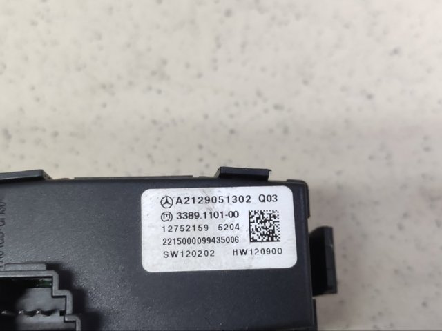 MERCEDES A2129051302 Блок кнопок центральной консоли в наличии Черкассы