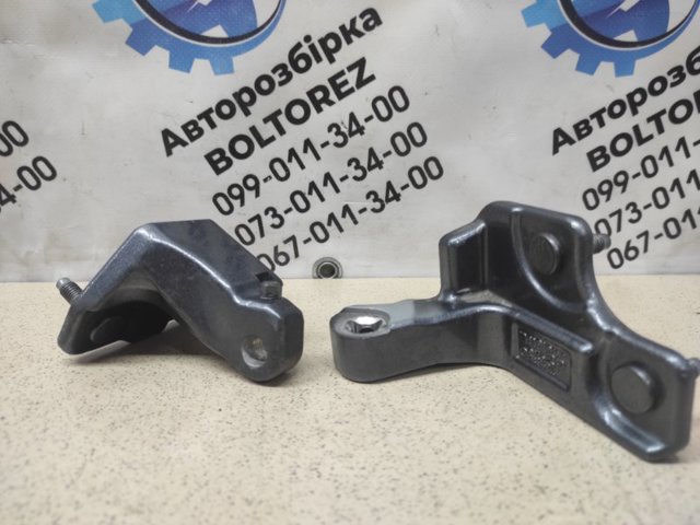 MERCEDES A2137302002 Петля двери задней правой в наличии Запорожье