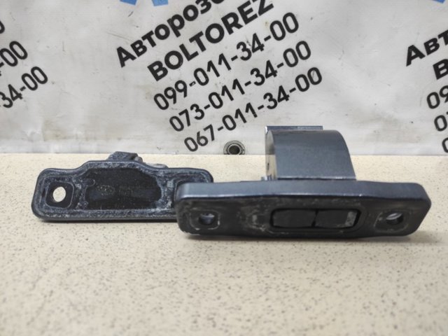 A2137302202 MERCEDES Петля двери задней правой купить в Харьков