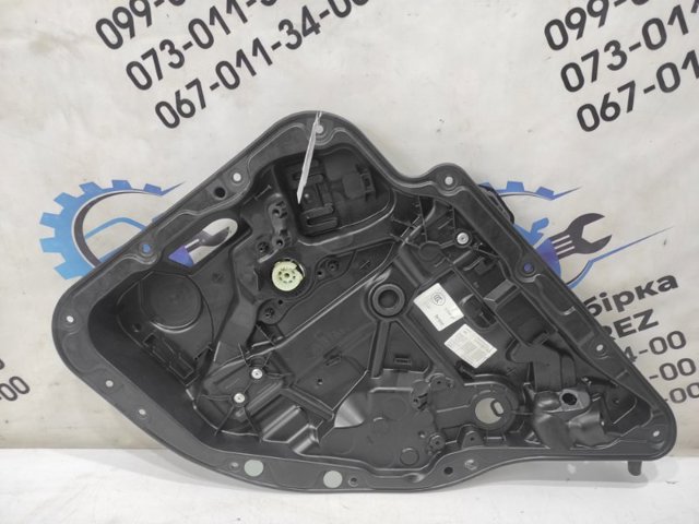  Механизм стеклоподъемника правой задней двери A2137306805 MERCEDES