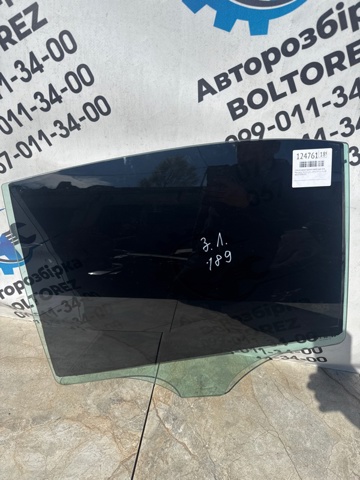Стекло задней двери, левой A2137350110 MERCEDES