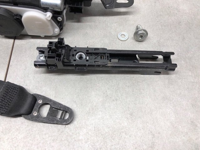 MERCEDES A2138600701 Ремень безопасности в наличии Павлоград