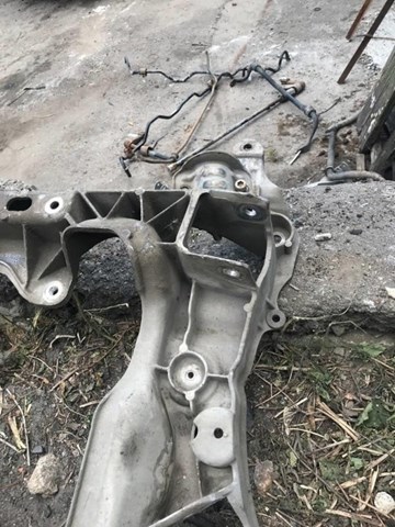 MERCEDES A2206280257 Балка передней подвески (подрамник) в наличии Днепр