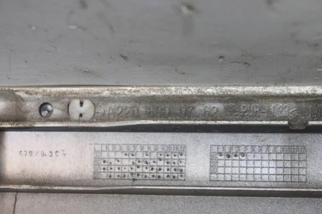 Молдинг задней левой двери, верхний A2206900762 MERCEDES