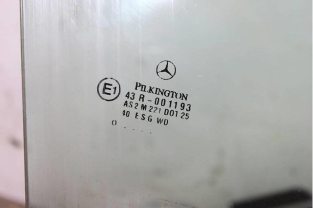 MERCEDES A2207200418 Стекло двери передней правой в наличии Николаев