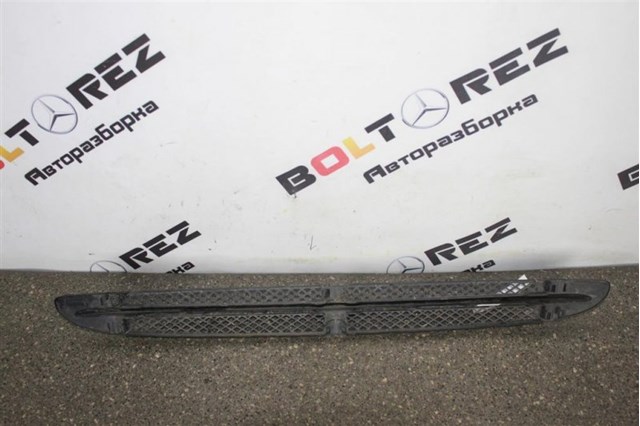 MERCEDES A2208850923 Решетка бампера в наличии Кривой Рог