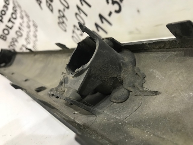 MERCEDES A2208851221 Накладка бампера заднего центральная в наличии Сумы