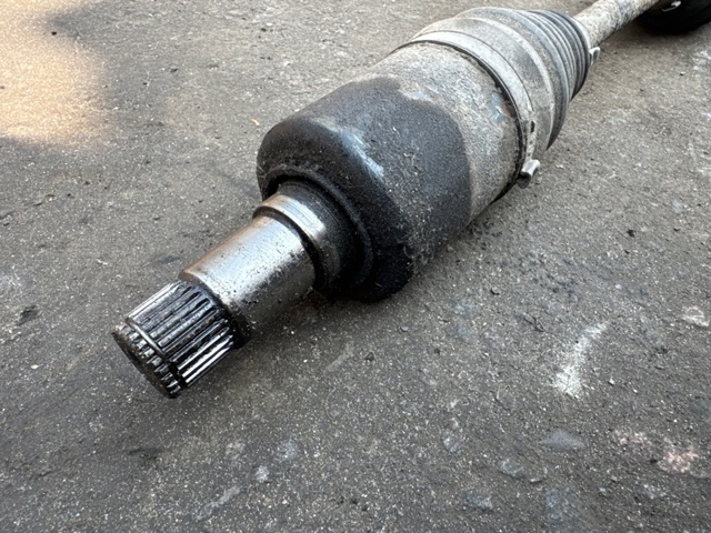 MERCEDES A2213300901 Полуось (привод) передняя правая в наличии Тернополь