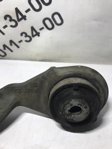 MERCEDES A2213306611 Рычаг передней подвески нижний правый в наличии Полтава