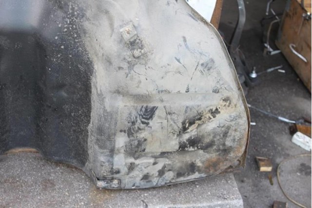 MERCEDES A2214705101 в наличии Кривой Рог