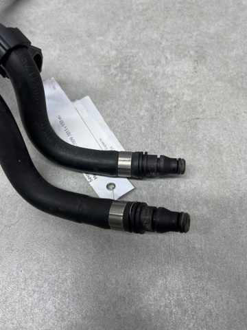 MERCEDES A2215011025 Патрубок вентиляции картерных газов в наличии Ужгород