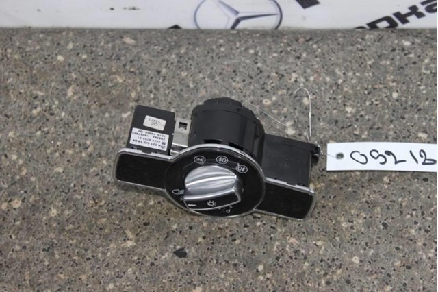 Переключатель многопозиционный для стояночного света, света фар и задней противотуманной фары A2215451804 MERCEDES