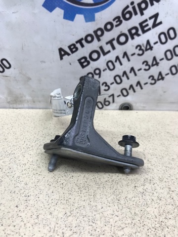 MERCEDES A2217200237 Петля двери передней правой в наличии Павлоград