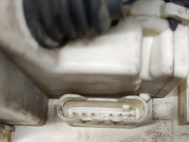 Замок двери водителя A2217201335 MERCEDES