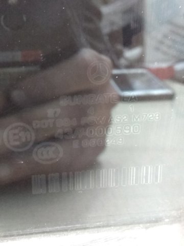 A2217302420 MERCEDES Стекло двери задней правой купить в Запорожье