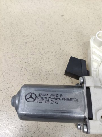 A2218202042 MERCEDES Мотор привода люка купить в Черновцы