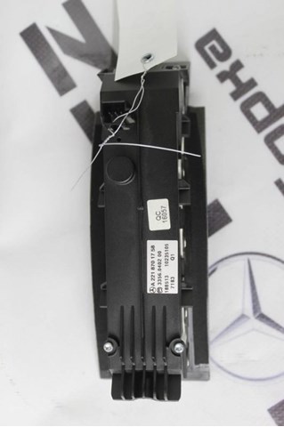 MERCEDES A2218701758 Блок кнопок центральной консоли в наличии Черновцы