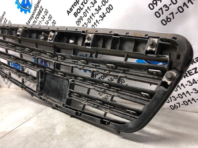 MERCEDES A22188000839040 Решетка радиатора в наличии Николаев
