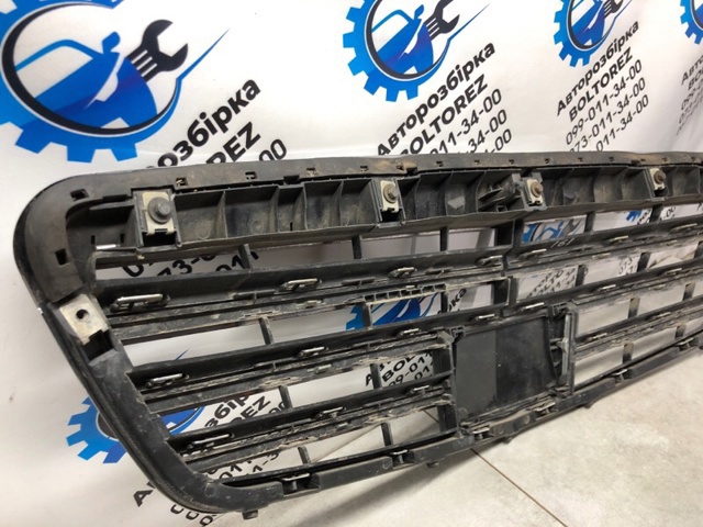 MERCEDES A22188000839040 Решетка радиатора в наличии Черкассы