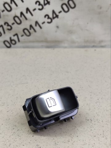 Кнопка стеклоподъемника передняя правая A2229052203 MERCEDES