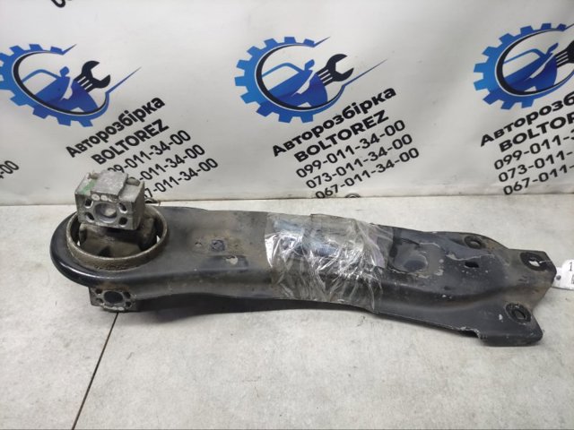 Рычаг/тяга задней подвески продольный нижний, правый A2423500400 MERCEDES