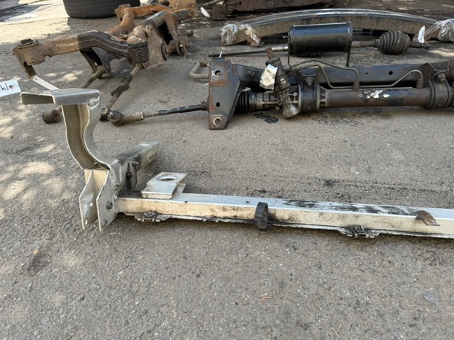 2466200019 MERCEDES Балка радиатора нижняя купить в Житомир