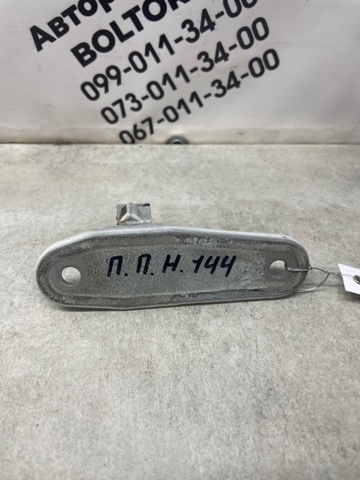 Петля двери передней правой A2467200437 MERCEDES