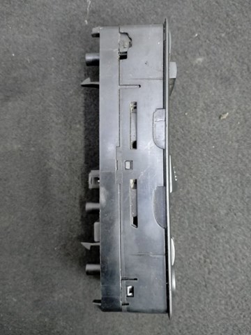 A2518200110 MERCEDES Кнопочный блок управления стеклоподъемником передний левый купить в Павлоград