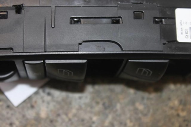 A2518300590 MERCEDES Кнопочный блок управления стеклоподъемником передний левый купить в Запорожье