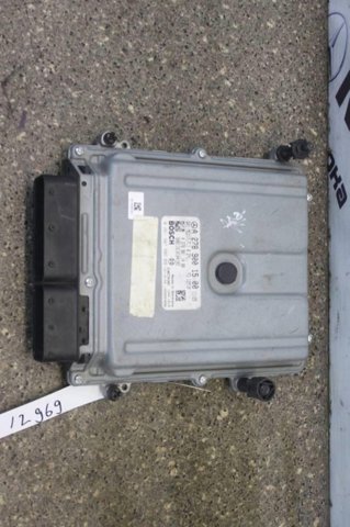 Компьютер двигателя A2789001500 MERCEDES