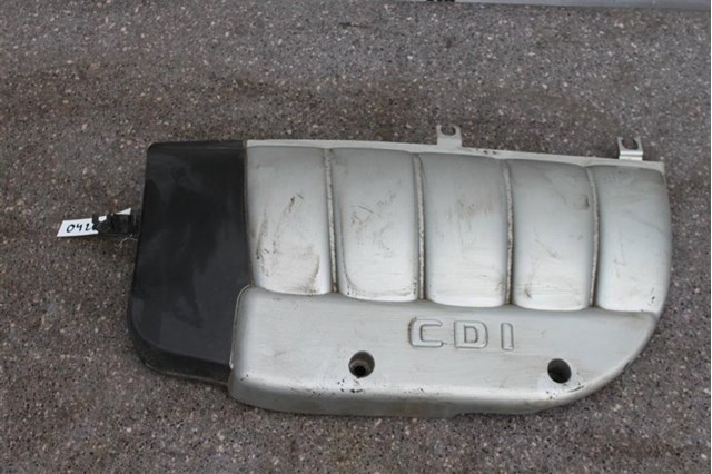 MERCEDES A6120100367 Крышка двигателя в наличии Кривой Рог