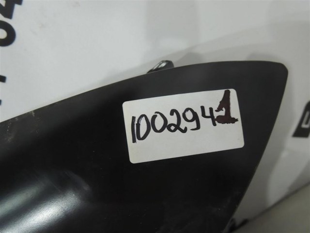 Переднее правое крыло Mercedes Vito 1