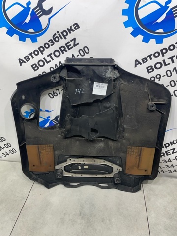 MERCEDES A6420107367 Крышка двигателя в наличии Чернигов