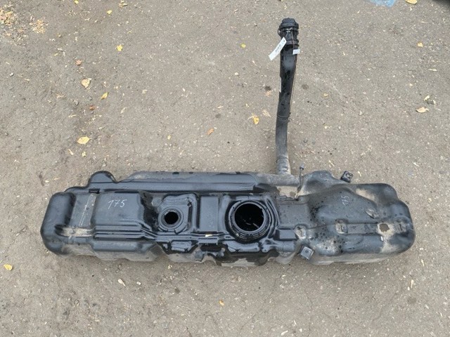 Топливный бак A9064712801 MERCEDES