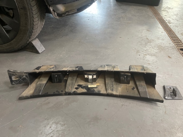FORD AE8317D995AA в наличии Киев