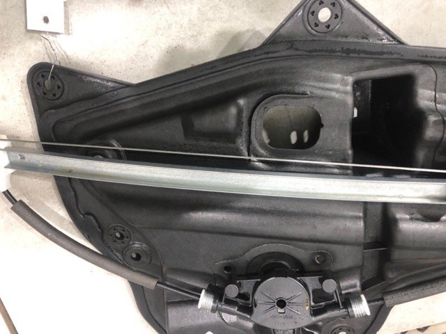 MAZDA BHN973590A Механизм стеклоподъемника двери задней левой в наличии Ужгород