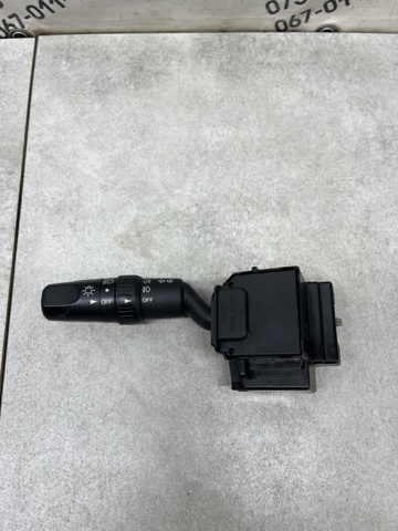 Подрулевой переключатель левый BP6P66122 MAZDA