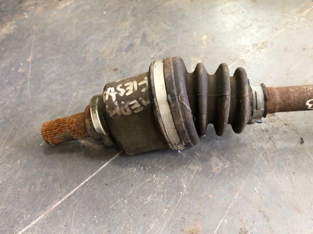 D1B73B437CC FORD Левая полуось купить в Житомир