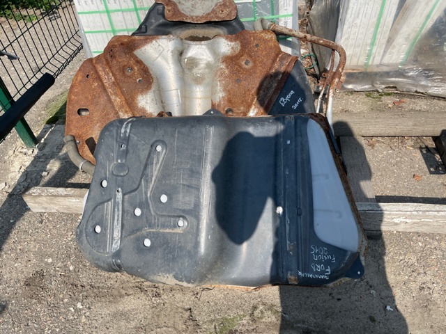 DG9Z9002F Бензобак купить Ирпень