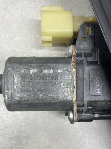 DS7Z7823394B Мотор стеклоподъемника двери передней правой купить Ужгород