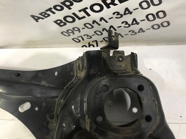 MAZDA EH4428250 Цапфа задняя правая в наличии Тернополь