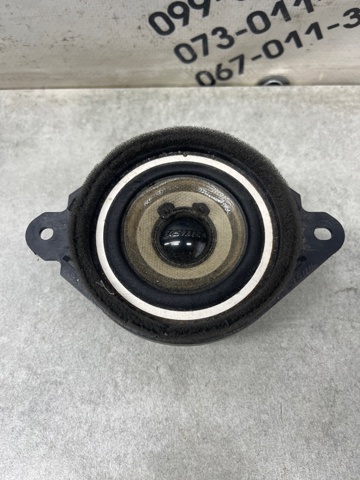 GHT6-66-960 Mazda Динамик задней полки