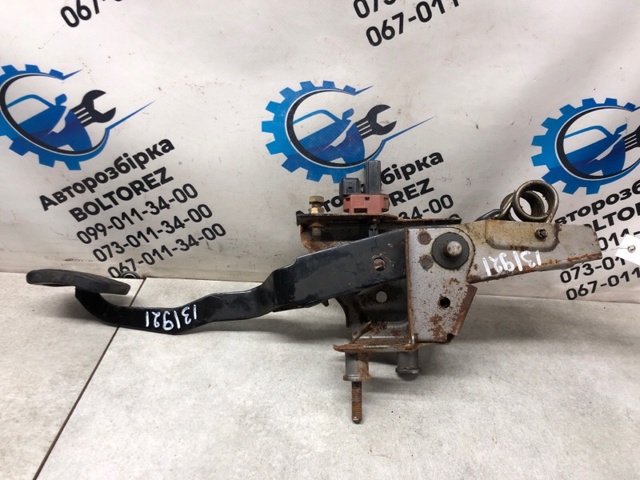 MAZDA GJ6A43300B Педаль тормоза в наличии Украина