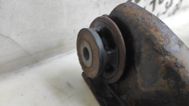 GS1D34250C Рычаг передней подвески верхний левый купить Харьков