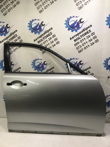 H0100CG0MM NISSAN Дверь передняя правая купить в Ужгород
