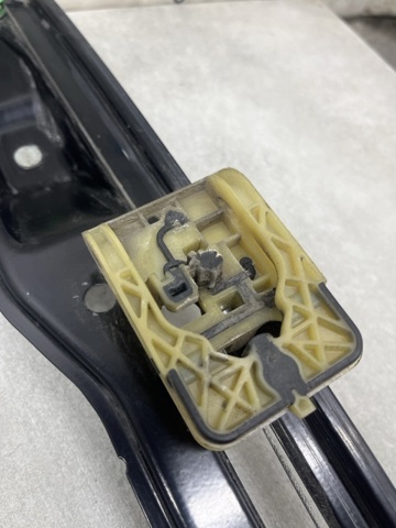 FORD HS7Z5423208A Стеклоподъемник передней правой двери в наличии Сумы