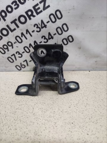 Петля задней двери, левой KD5373210 MAZDA