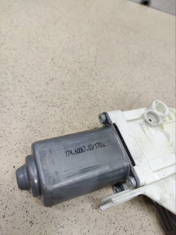 LR015450 LAND ROVER Мотор стеклоподъемника двери передней правой купить в Одесса